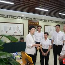 施小琳在遂宁调研时强调，擦亮比较优势、着力培育产业新动能，持续推动高质量发展、增进民生福祉