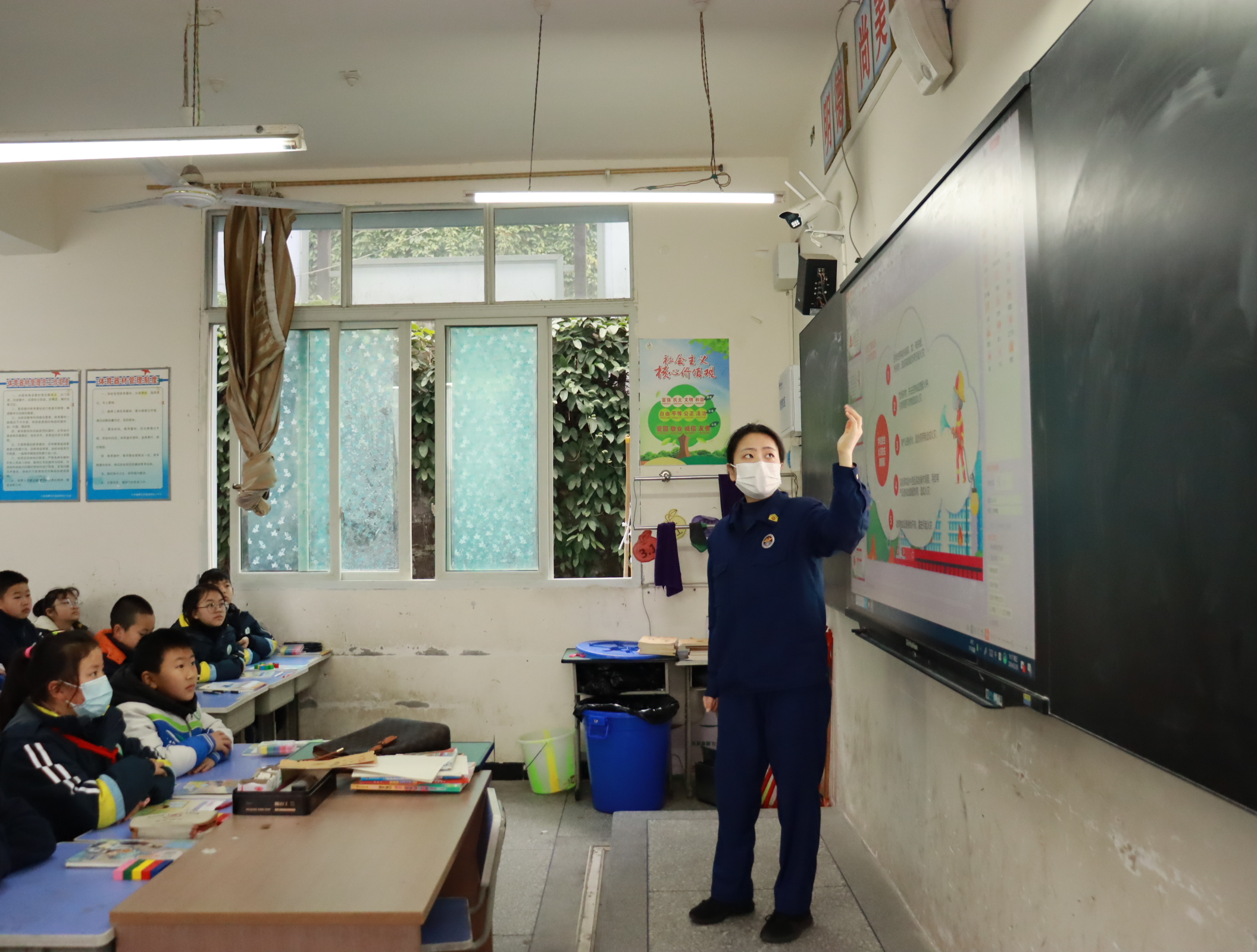 郪江外国语学校.jpg