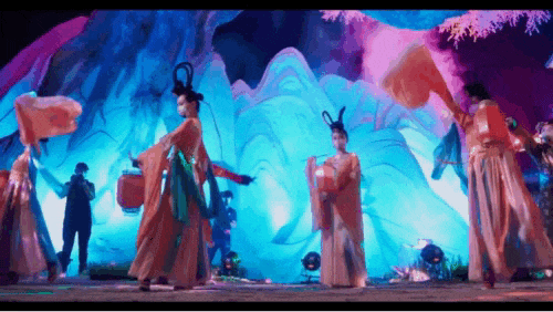 085446m0vhe33bhdrxc0nc.gif