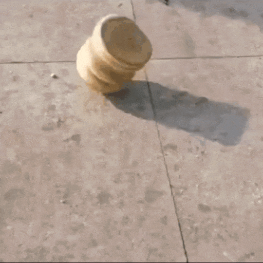 085453cd3xr7k2ddx6edd6.gif