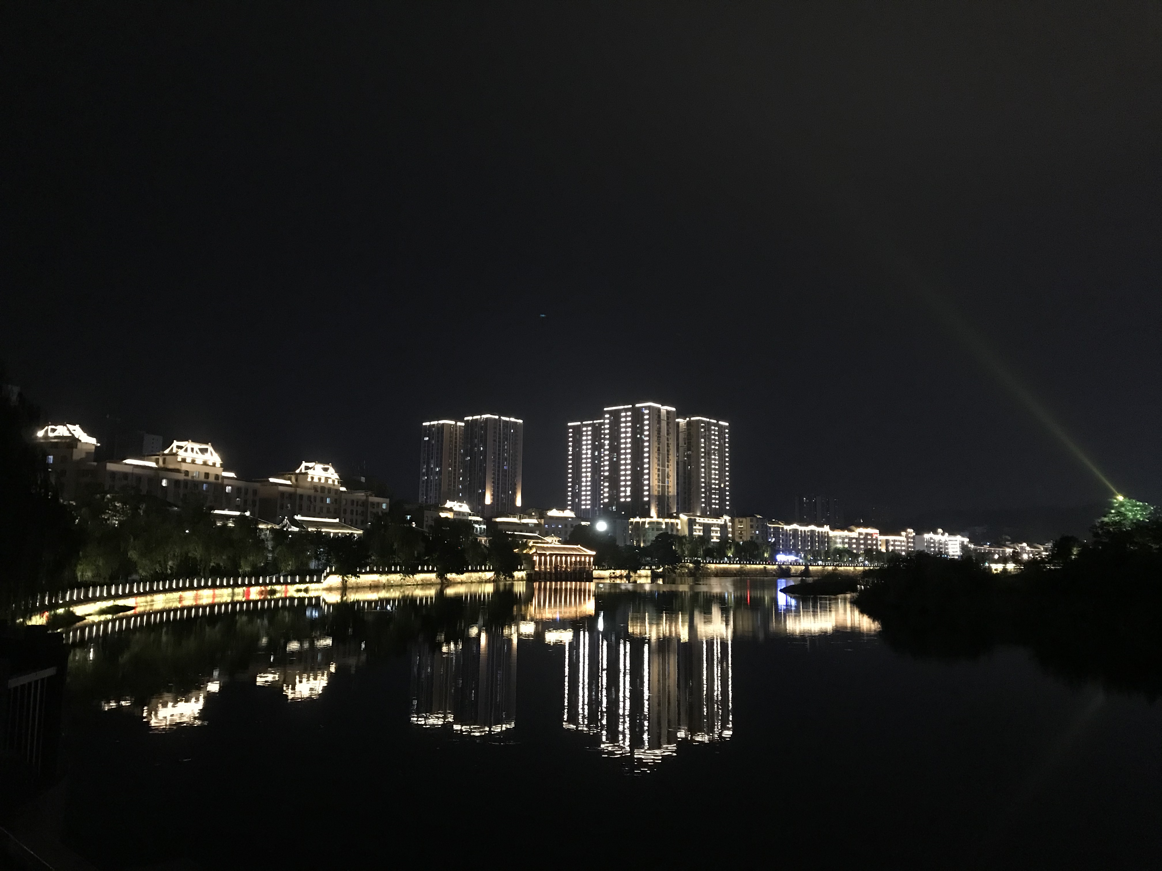 胡艳红 光影绮梦 15882504209 大英县.jpg