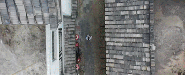 104818u4ll43klldf11ddv.gif